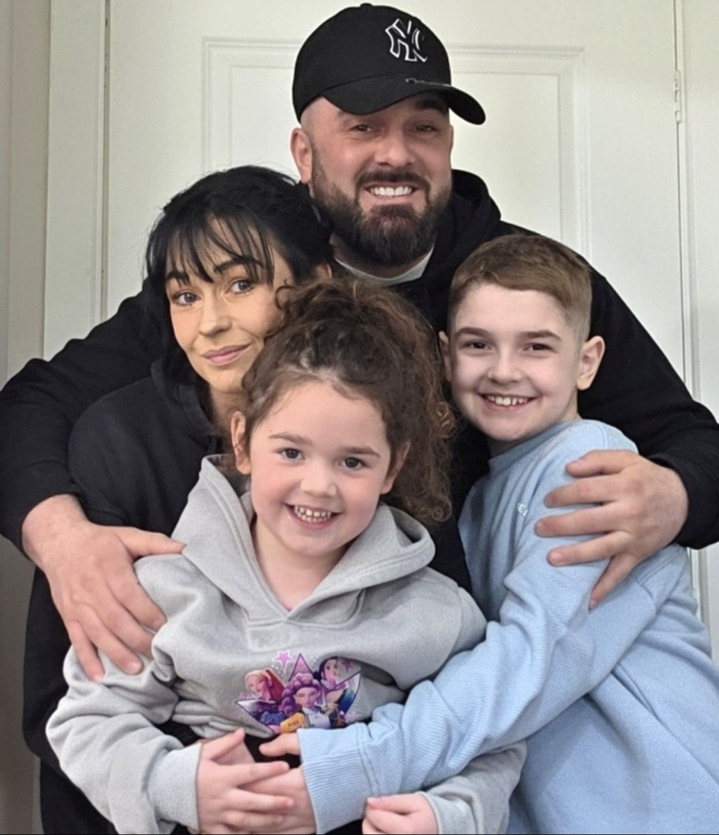 Lee and his family
